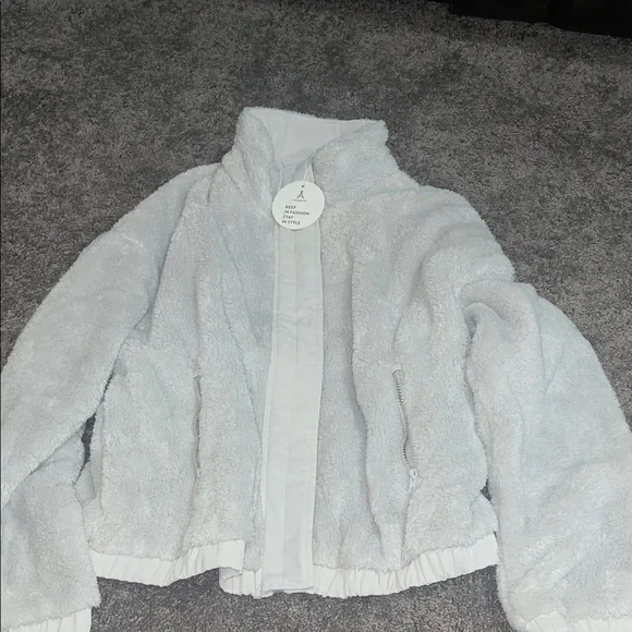 Cozy Light Gray Teddy Jacket for Women - Picture 6 of 6